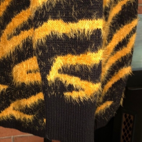 💛SUSINA💛FUZZY OPEN FRONT CARDIGAN ZEBRA STRIPE💛 - Picture 6 of 8